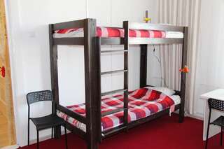 Хостелы Loft Hostel Minsk Минск Спальное место на двухъярусной кровати в общем номере для мужчин и женщин-6