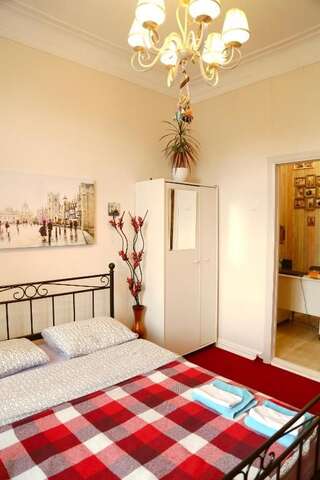 Хостелы Loft Hostel Minsk Минск Бюджетный двухместный номер с 1 кроватью-13